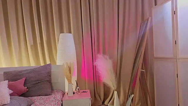 AvrilLeMell online show from March 8, 2026, 2:04 am