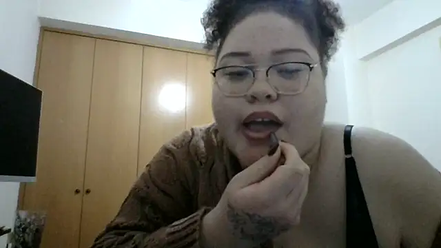 Snapshot of GoddessMocha chatting on February 1, 2026, 7:12 pm GoddessMocha online show from February 1, 2026, 7:12 pm
