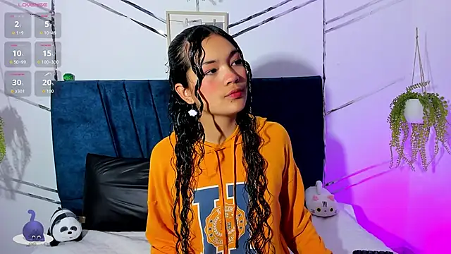 Camilla Miller01 online show from November 27, 2025, 12:27 pm