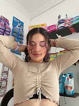 Camilla Miller01 online show from April 8, 2026, 7:37 pm