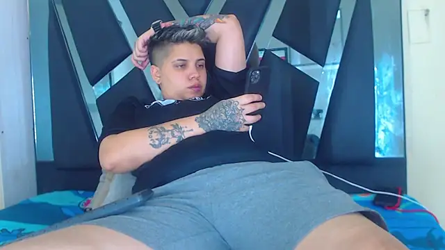 karla sexy21 online show from October 2, 2025, 4:27 am