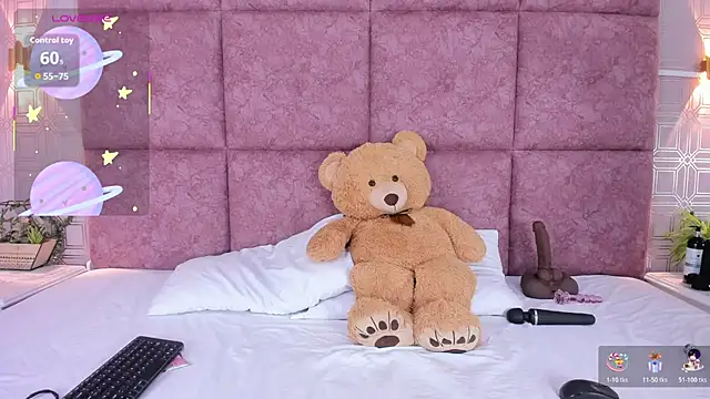 AmyStar1 online show from April 9, 2026, 9:21 pm