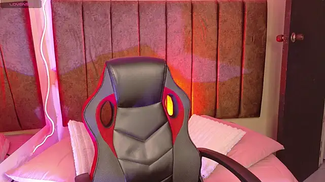 Megan  cole1 online show from October 4, 2025, 4:36 am