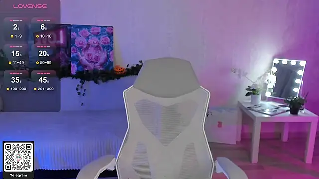 ArleneThomas online show from December 4, 2025, 1:43 pm