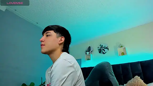 Ares di martin online show from September 22, 2025, 2:12 pm