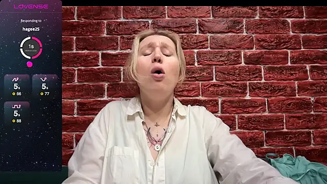 CitrusBlissss online show from November 4, 2025, 2:43 pm