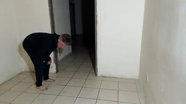 BlondZilla online show from April 14, 2026, 11:37 am