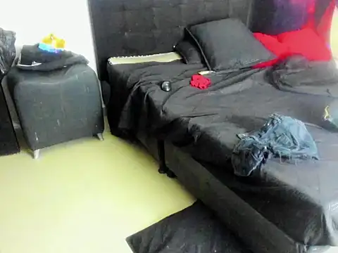 Snapshot of MANELYK_S7 chatting on October 23, 2025, 11:42 am MANELYK S7 online show from October 23, 2025, 11:42 am