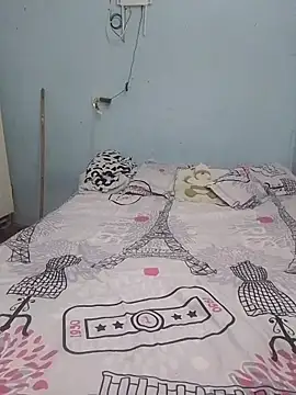 miroqui143 online show from October 13, 2025, 12:12 am