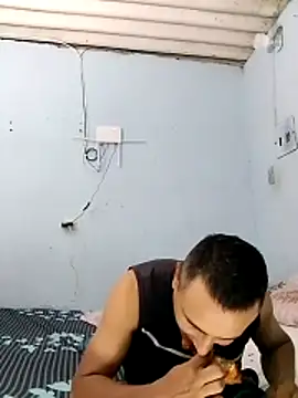 miroqui143 online show from October 24, 2025, 12:09 am