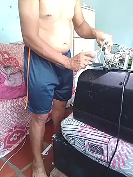 miroqui143 online show from October 15, 2025, 3:20 pm