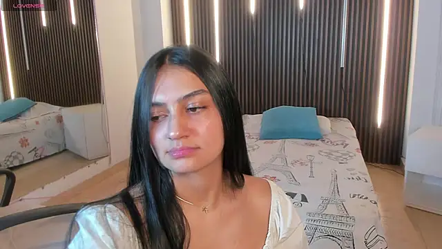 Snapshot of AidaJones chatting on November 26, 2025, 2:17 pm AidaJones online show from November 26, 2025, 2:17 pm