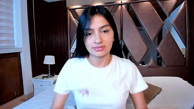 AidaJones online show from March 26, 2026, 11:41 am