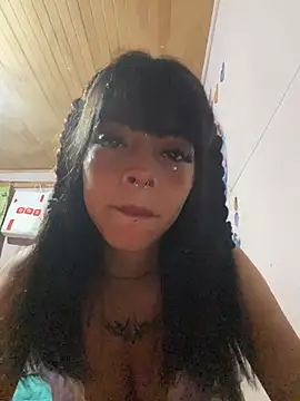 kiittyselenita online show from March 1, 2026, 4:45 am