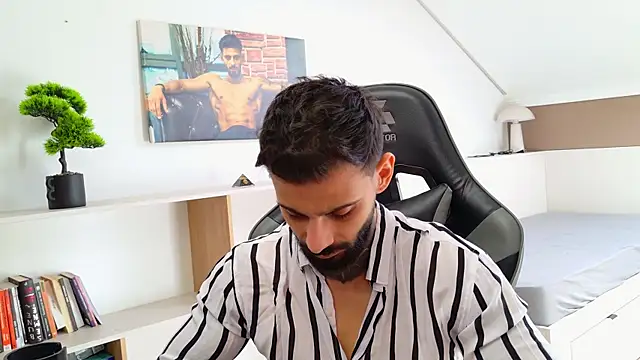 Snapshot of AresSteelX chatting on September 23, 2025, 9:05 am AresSteelX online show from September 23, 2025, 9:05 am