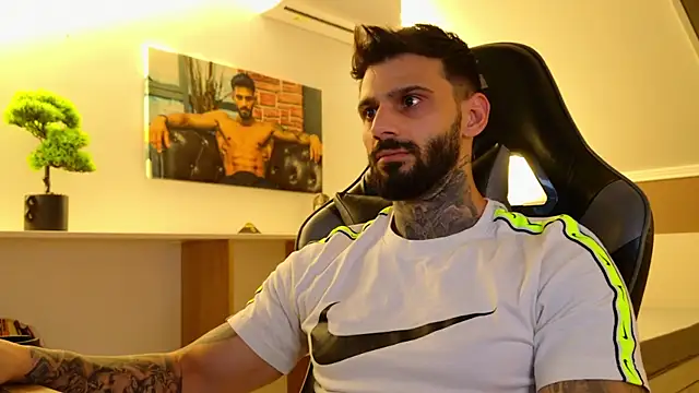 Snapshot of AresSteelX chatting on October 12, 2025, 5:14 pm AresSteelX online show from October 12, 2025, 5:14 pm