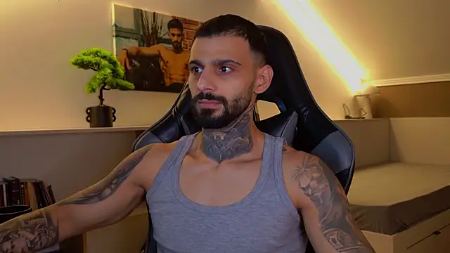 Snapshot of AresSteelX chatting on November 1, 2025, 4:23 pm AresSteelX online show from November 1, 2025, 4:23 pm