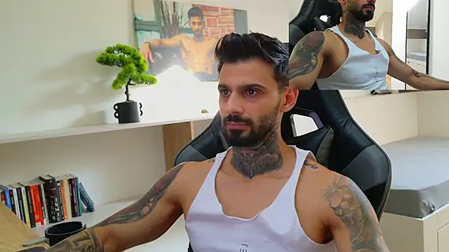 Snapshot of AresSteelX chatting on October 23, 2025, 1:10 pm AresSteelX online show from October 23, 2025, 1:10 pm