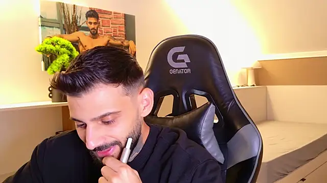 Snapshot of AresSteelX chatting on September 10, 2025, 8:30 pm AresSteelX online show from September 10, 2025, 8:30 pm