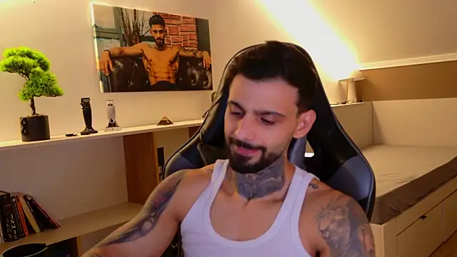 Snapshot of AresSteelX chatting on October 16, 2025, 7:11 pm AresSteelX online show from October 16, 2025, 7:11 pm