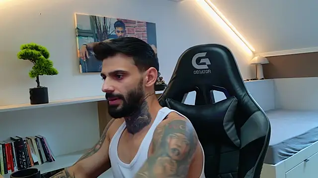 Snapshot of AresSteelX chatting on September 28, 2025, 2:57 pm AresSteelX online show from September 28, 2025, 2:57 pm