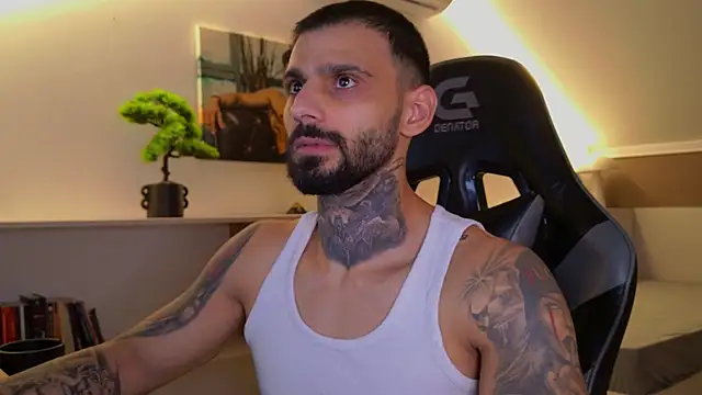 Snapshot of AresSteelX chatting on November 4, 2025, 3:27 pm AresSteelX online show from November 4, 2025, 3:27 pm