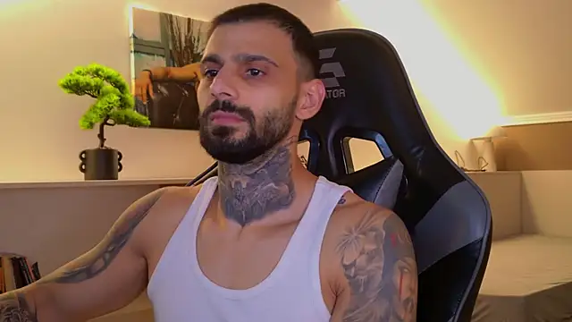 Snapshot of AresSteelX chatting on November 5, 2025, 3:48 pm AresSteelX online show from November 5, 2025, 3:48 pm