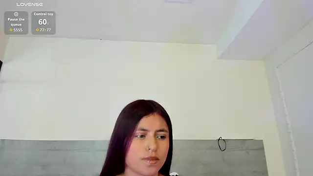 Snapshot of sunnyWhitee chatting on June 6, 2026, 7:08 pm sunnyWhitee online show from June 6, 2026, 7:08 pm