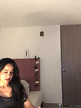 SelinaCatt  online show from September 26, 2025, 11:11 pm