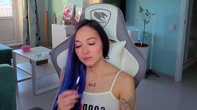 Snapshot of Im_suka chatting on February 16, 2026, 2:32 am Im suka online show from February 16, 2026, 2:32 am