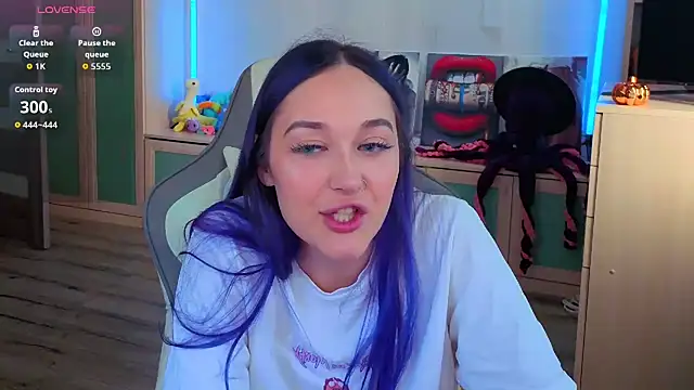 Im suka online show from October 31, 2025, 4:53 am