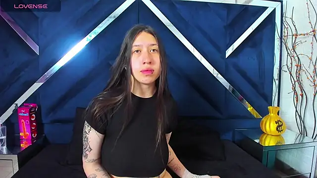 venusmorgan online show from September 9, 2025, 3:32 pm