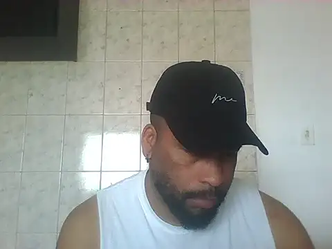 OliveiraSeven online show from July 22, 2026, 1:46 pm