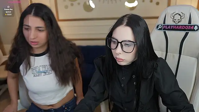 VivianSweet  online show from February 27, 2026, 11:32 am