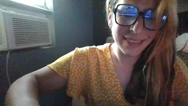 Snapshot of mayra_mayhem chatting on August 3, 2026, 4:02 pm mayra mayhem online show from August 3, 2026, 4:02 pm