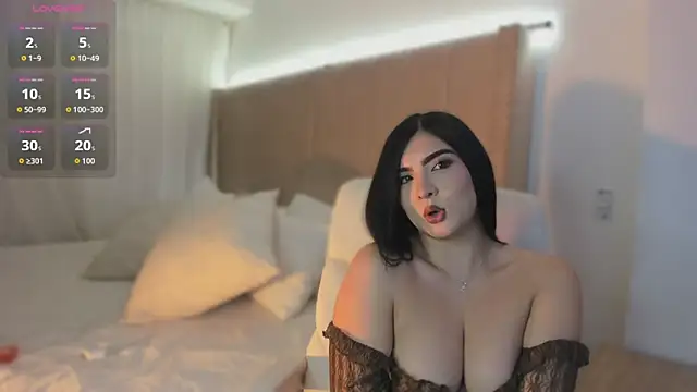 Snapshot of Sweety_Nicole_ chatting on June 17, 2026, 4:56 am Sweety Nicole online show from June 17, 2026, 4:56 am