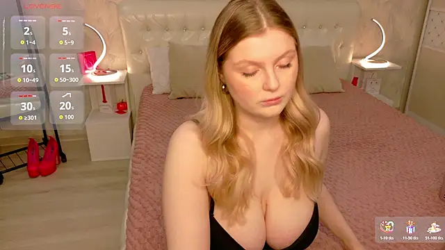 Snapshot of AmeliaDiamond chatting on February 4, 2026, 11:11 pm AmeliaDiamond online show from February 4, 2026, 11:11 pm