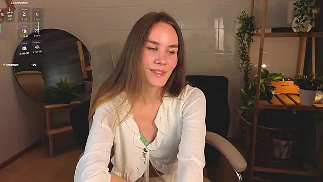  Clare Florence  online show from September 21, 2025, 2:22 pm