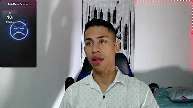 dylan apol0 online show from September 28, 2025, 3:02 am