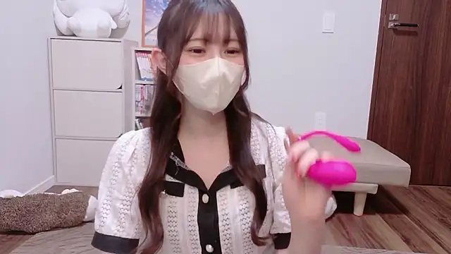 MOEMOE-Q online show from September 27, 2025, 3:40 pm