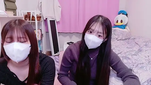 MOEMOE-Q online show from April 19, 2026, 4:41 pm