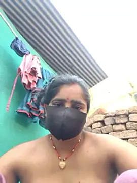 Snapshot of Falguni_Desai chatting on June 6, 2026, 1:55 am Falguni Desai online show from June 6, 2026, 1:55 am