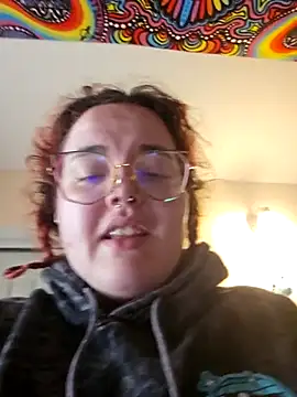 nuttiebuddy1 online show from October 4, 2025, 7:37 pm