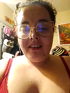 nuttiebuddy1 online show from October 27, 2025, 6:36 am