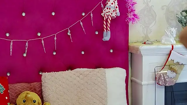 AlexisDevine online show from December 15, 2025, 5:24 am