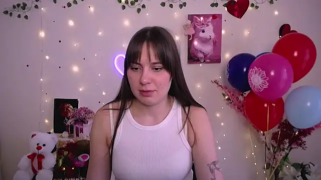 Amanda Bright  online show from March 25, 2026, 11:42 am