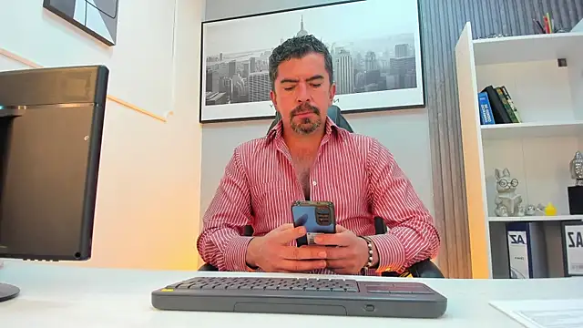JuanKFit 45 online show from July 29, 2026, 3:50 am