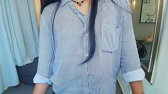 Lia Mar  online show from September 9, 2025, 6:06 pm