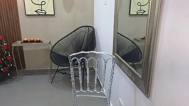 Lia Mar  online show from December 3, 2025, 6:07 pm