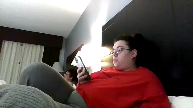Snapshot of princessbr_013 chatting on March 29, 2026, 12:40 pm princessbr 013 online show from March 29, 2026, 12:40 pm